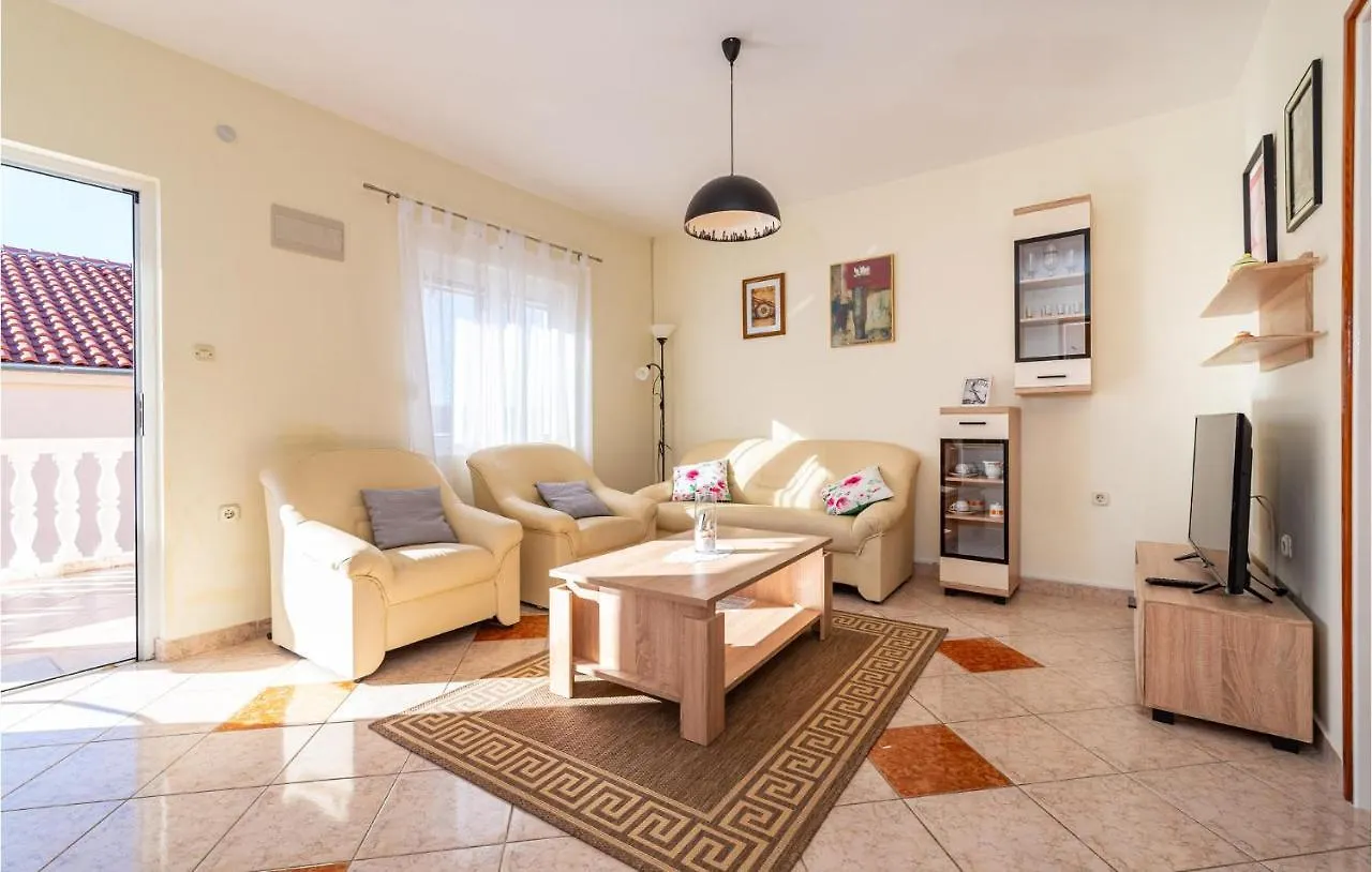 2 Bedroom Stunning Apartment In Krusevo Krusevo (Zadar)