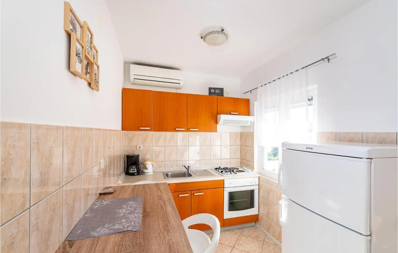 2 Bedroom Stunning Apartment In Krusevo