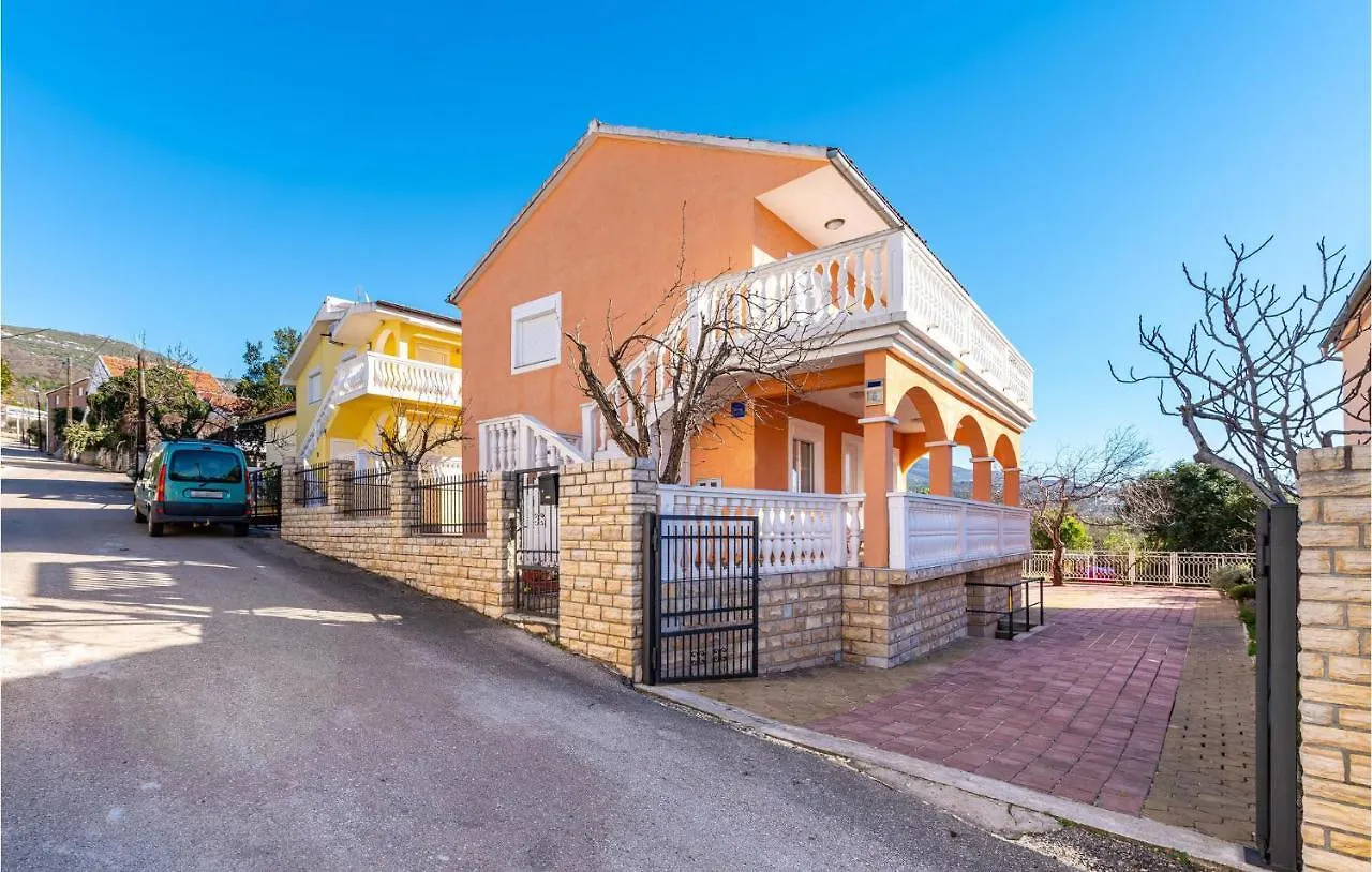 2 Bedroom Stunning Apartment In Krusevo
