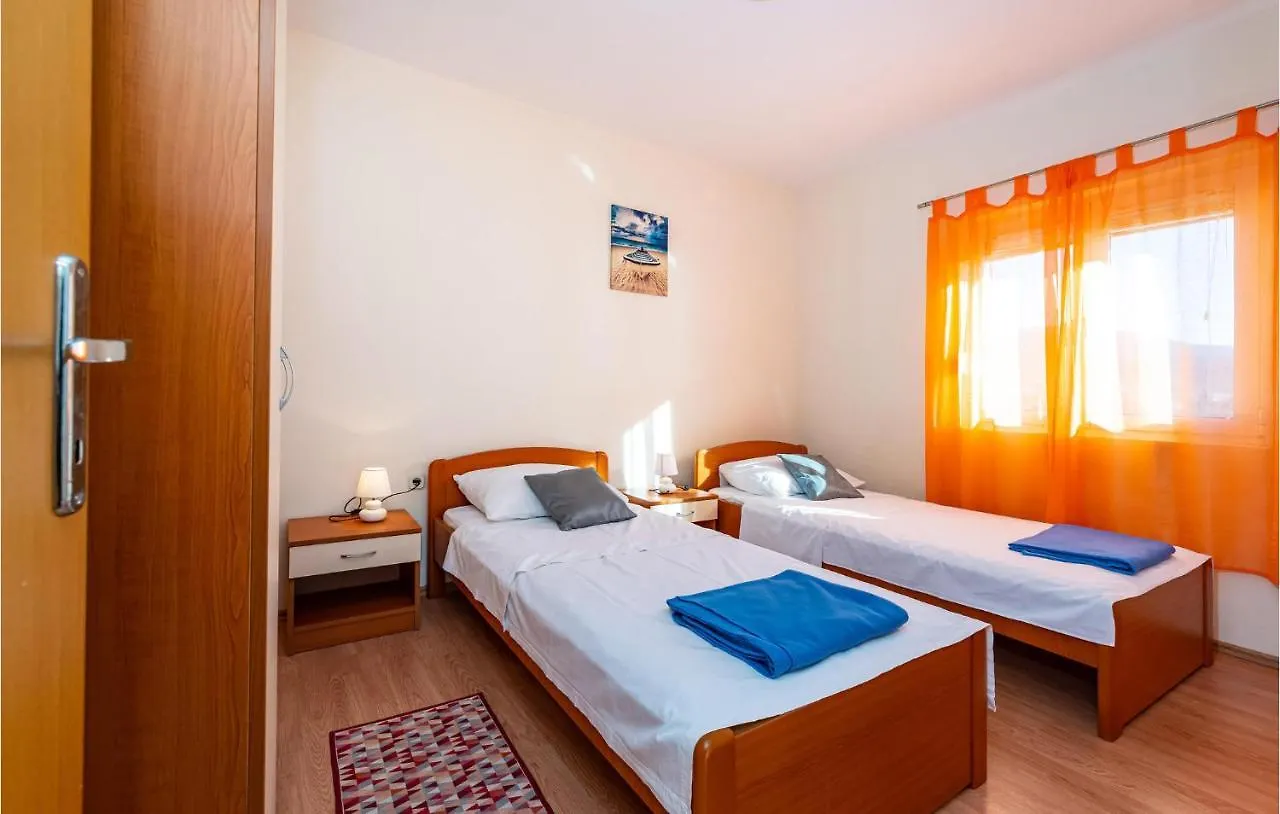 2 Bedroom Stunning Apartment In Krusevo Croatia