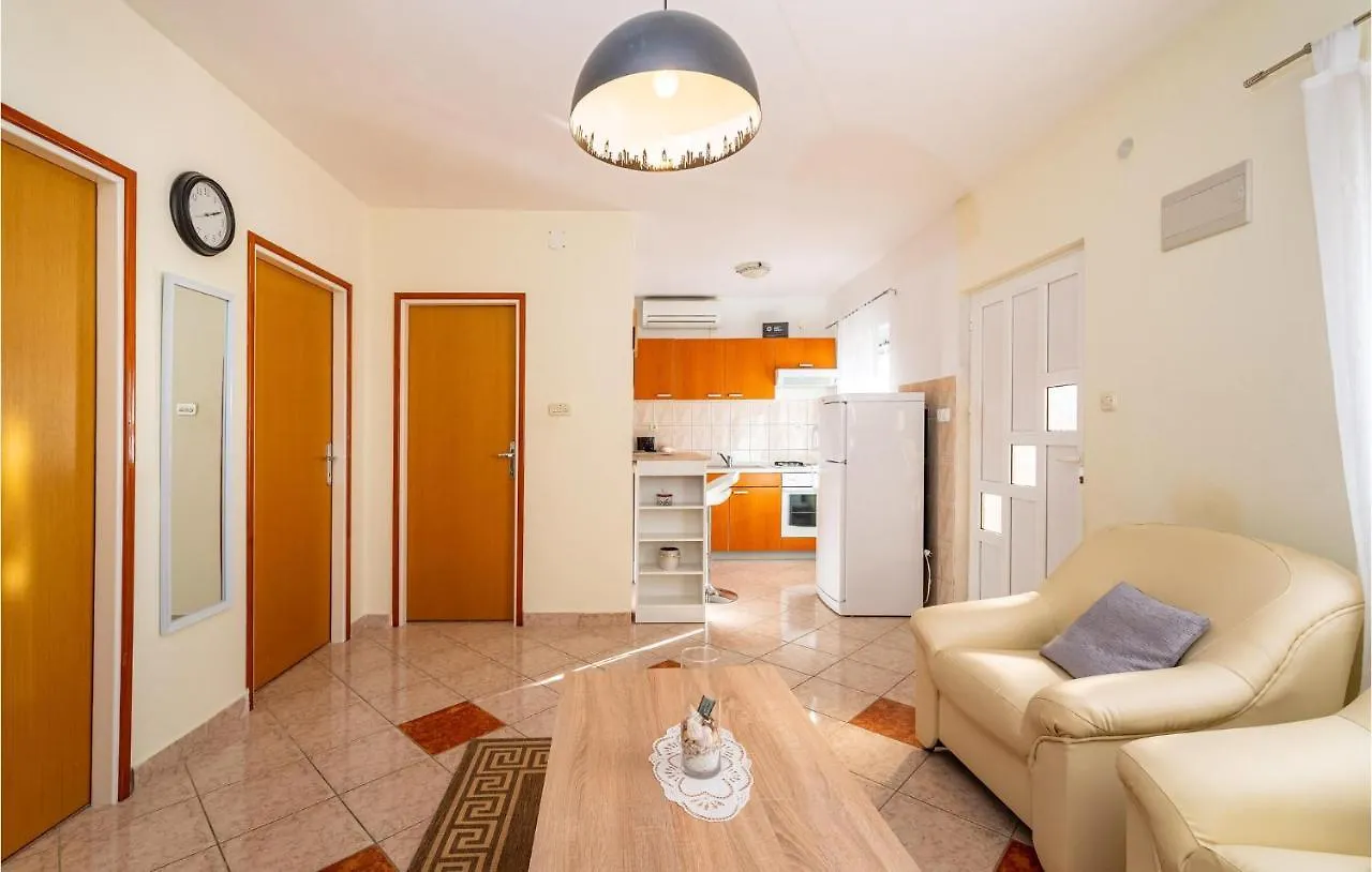 2 Bedroom Stunning Apartment In Krusevo