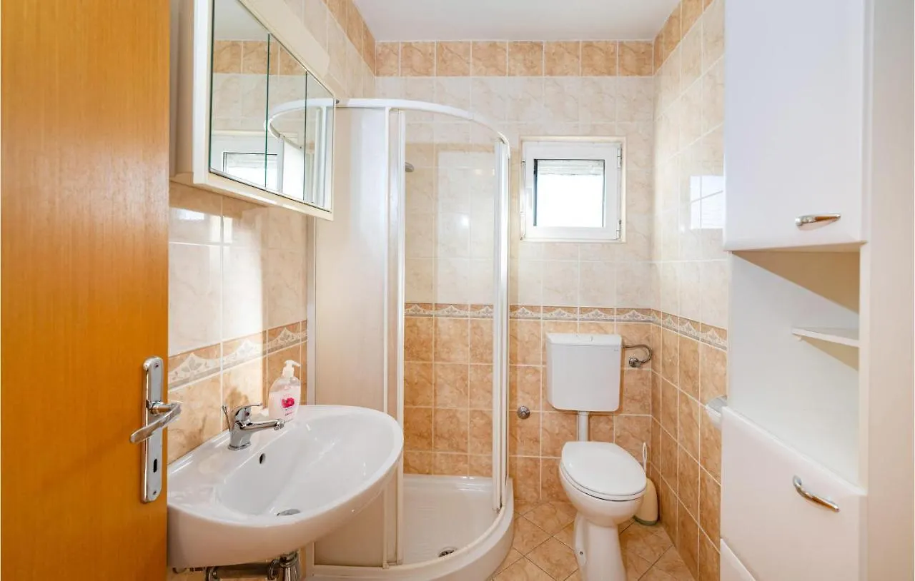 2 Bedroom Stunning Apartment In Krusevo Krusevo (Zadar)